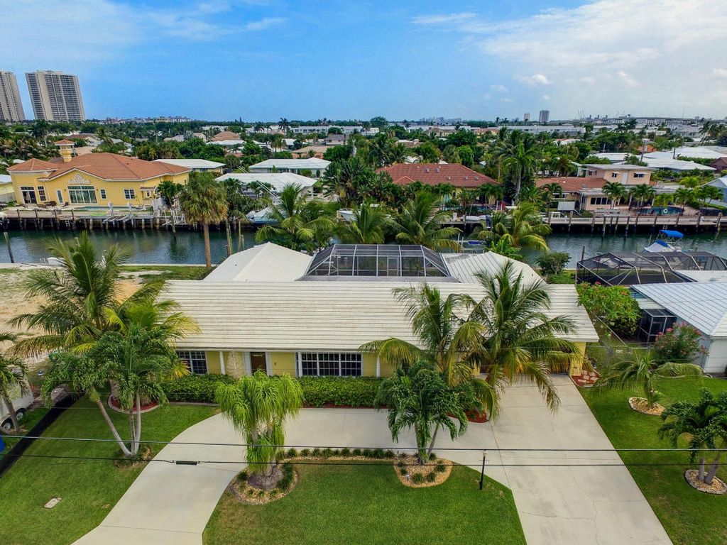 1131 Coral Way, Riviera Beach, FL 33404 -  $1,150,000 home for sale, house images, photos and pics gallery