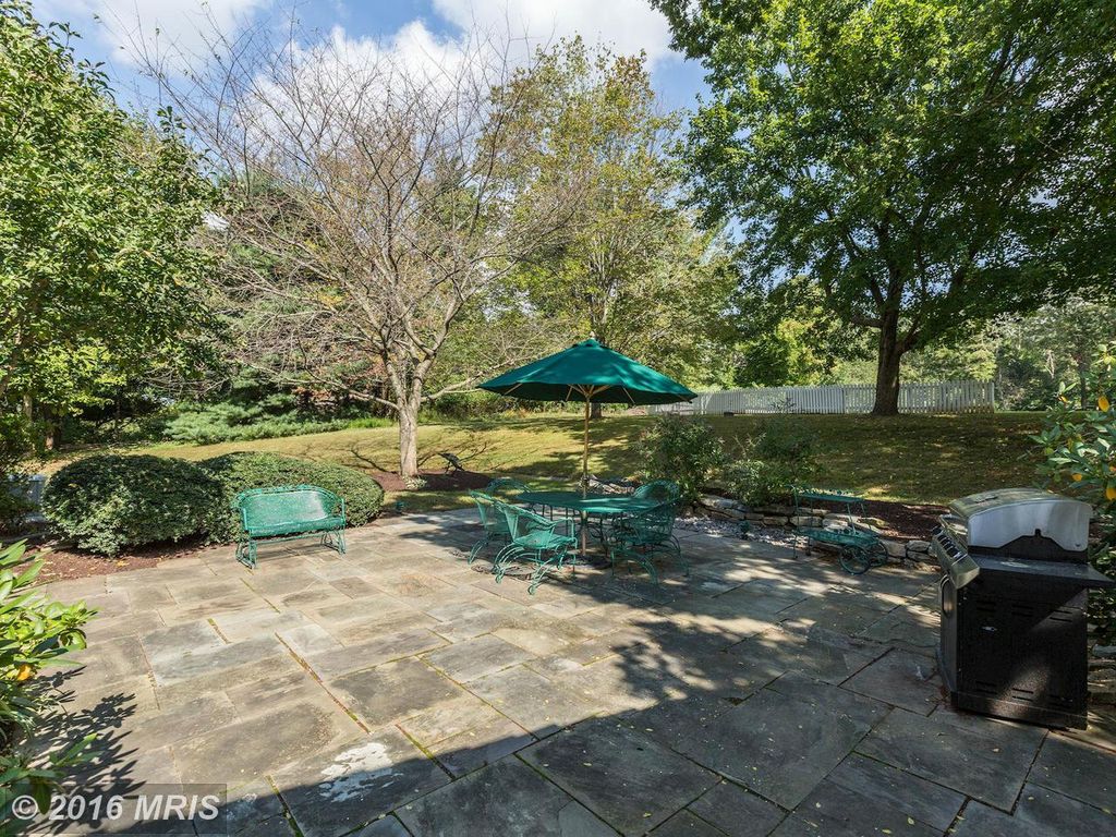 12821 Three Sisters Rd, Rockville, MD 20854 -  $995,000 home for sale, house images, photos and pics gallery
