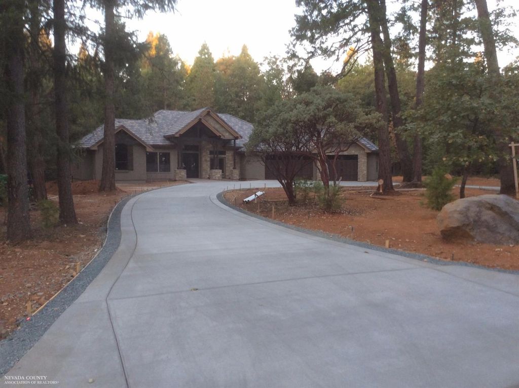 13603 Altair Dr, Nevada City, CA 95959 -  $975,000 home for sale, house images, photos and pics gallery