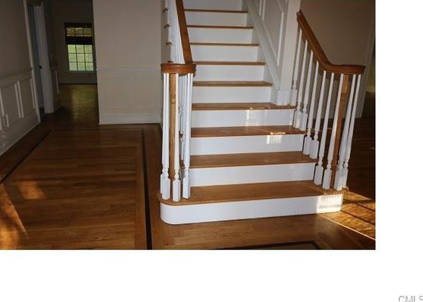 305 Newtown Tpke, Weston, CT 06883 -  $899,000 home for sale, house images, photos and pics gallery