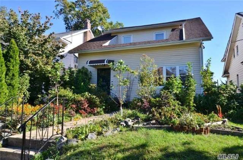 4323 220th Pl, Flushing, NY 11361 -  $925,000 home for sale, house images, photos and pics gallery