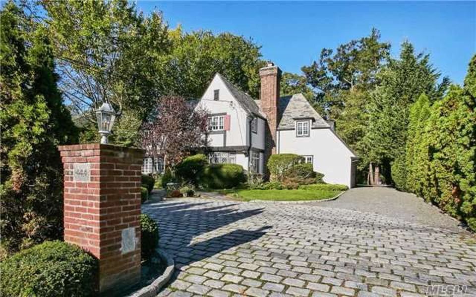444 N Village Ave, Rockville Centre, NY 11570 -  $1,098,000 home for sale, house images, photos and pics gallery