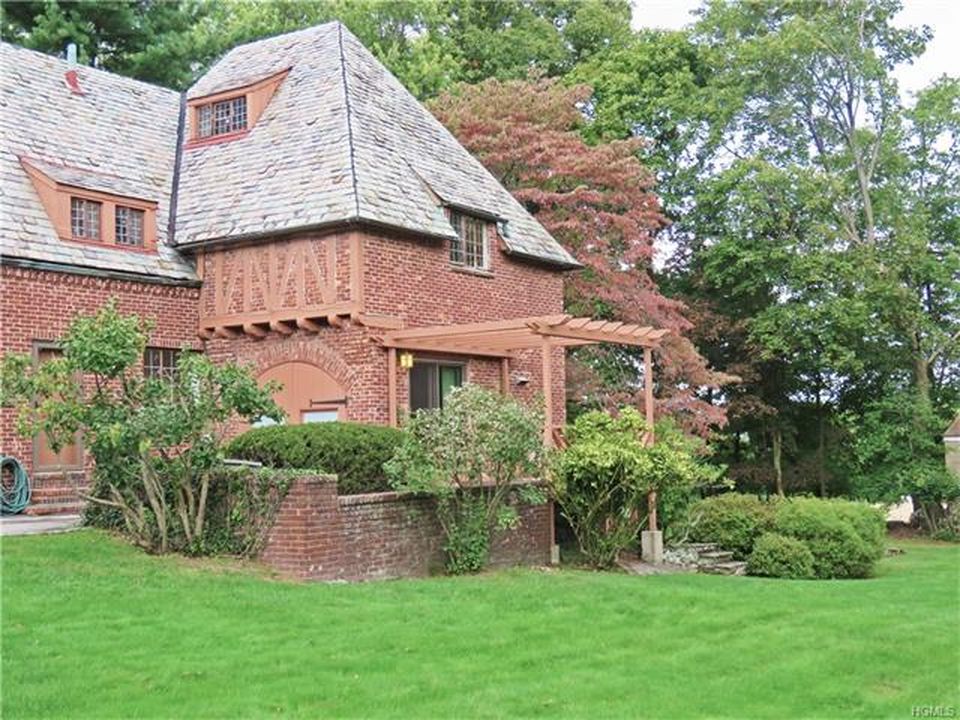 59 Burnside Dr, Hastings On Hudson, NY 10706 -  $968,000 home for sale, house images, photos and pics gallery