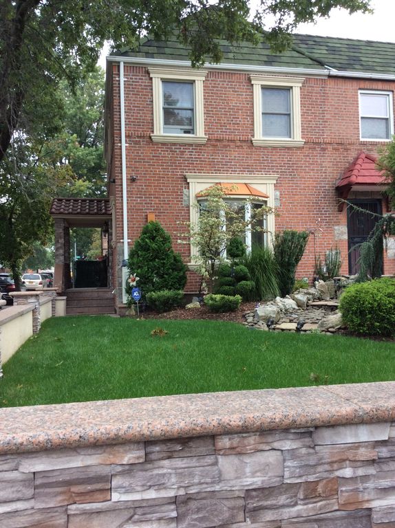 6101 77th Pl, Flushing, NY 11379 -  $985,000 home for sale, house images, photos and pics gallery