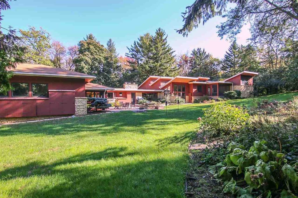 6117 S Highlands Ave, Madison, WI 53705 -  $950,000 home for sale, house images, photos and pics gallery