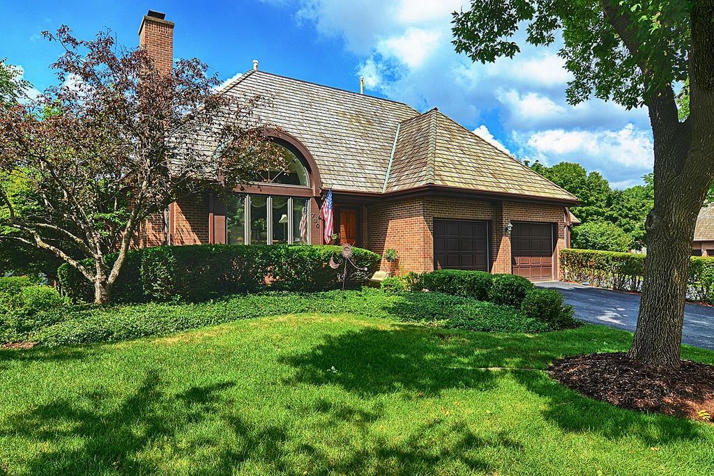 6S730 Pinecrest Ct, Hinsdale, IL 60521 -  $985,000 home for sale, house images, photos and pics gallery