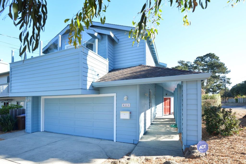 800 Jessie St, Monterey, CA 93940 -  $1,049,000 home for sale, house images, photos and pics gallery