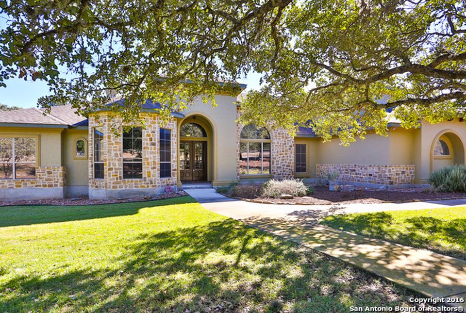 1283 Rodalyn Dr, Boerne, TX 78006 -  $1,050,000 home for sale, house images, photos and pics gallery