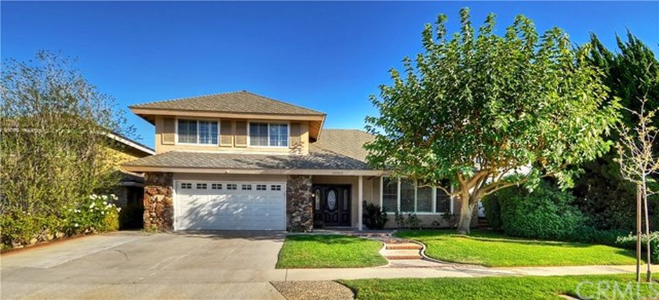 20052 Beaumont Cir, Huntington Beach, CA 92646 -  $1,029,000 home for sale, house images, photos and pics gallery