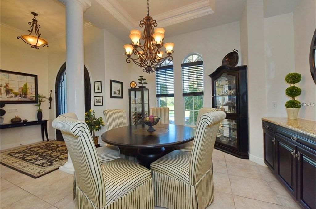 2400 Isle Of Palms Dr, Venice, FL 34292 -  $1,075,000 home for sale, house images, photos and pics gallery