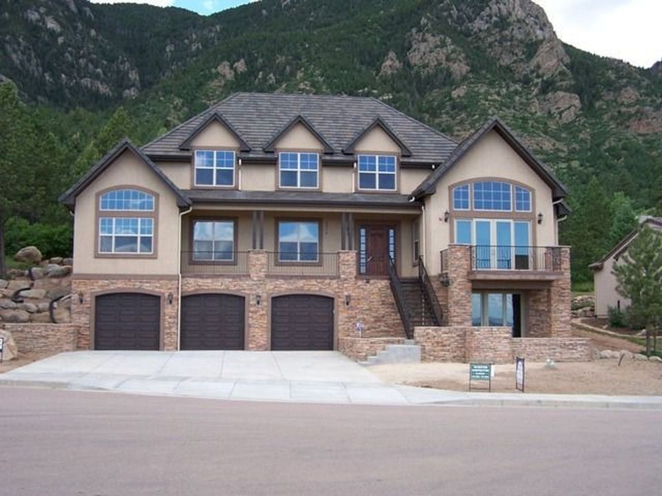 374 Irvington Ct, Colorado Springs, CO 80906 -  $1,075,000 home for sale, house images, photos and pics gallery