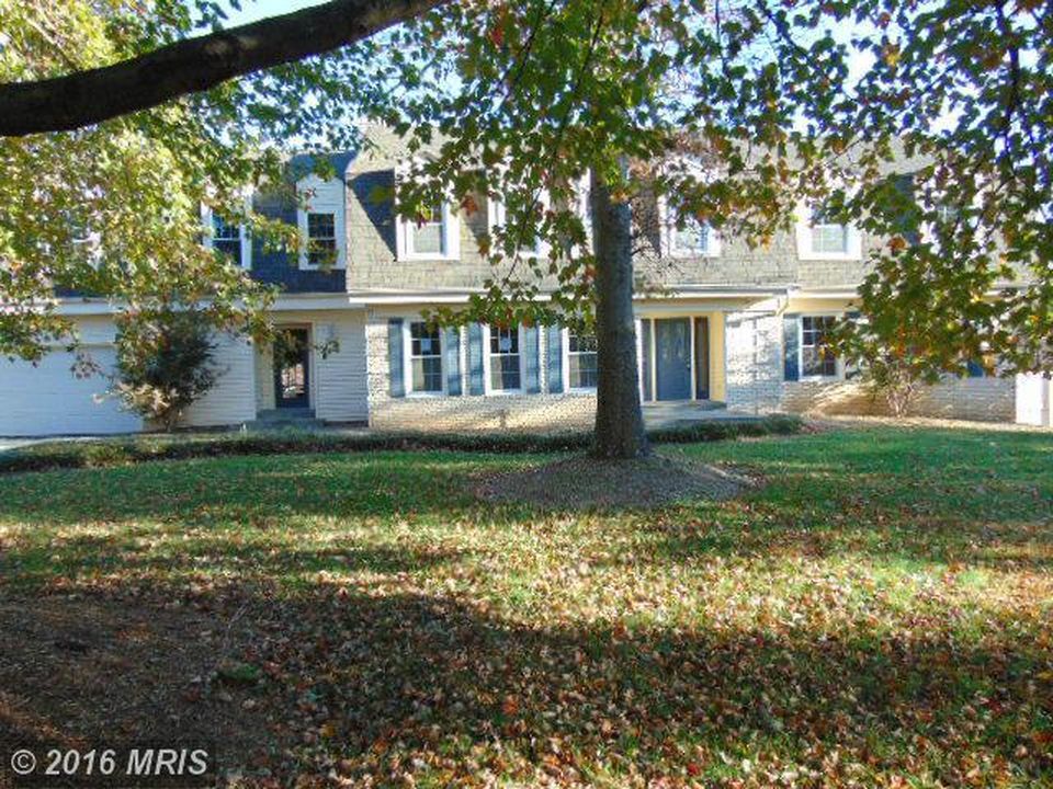 9408 Brian Jac Ct, Great Falls, VA 22066 -  $1,049,000 home for sale, house images, photos and pics gallery