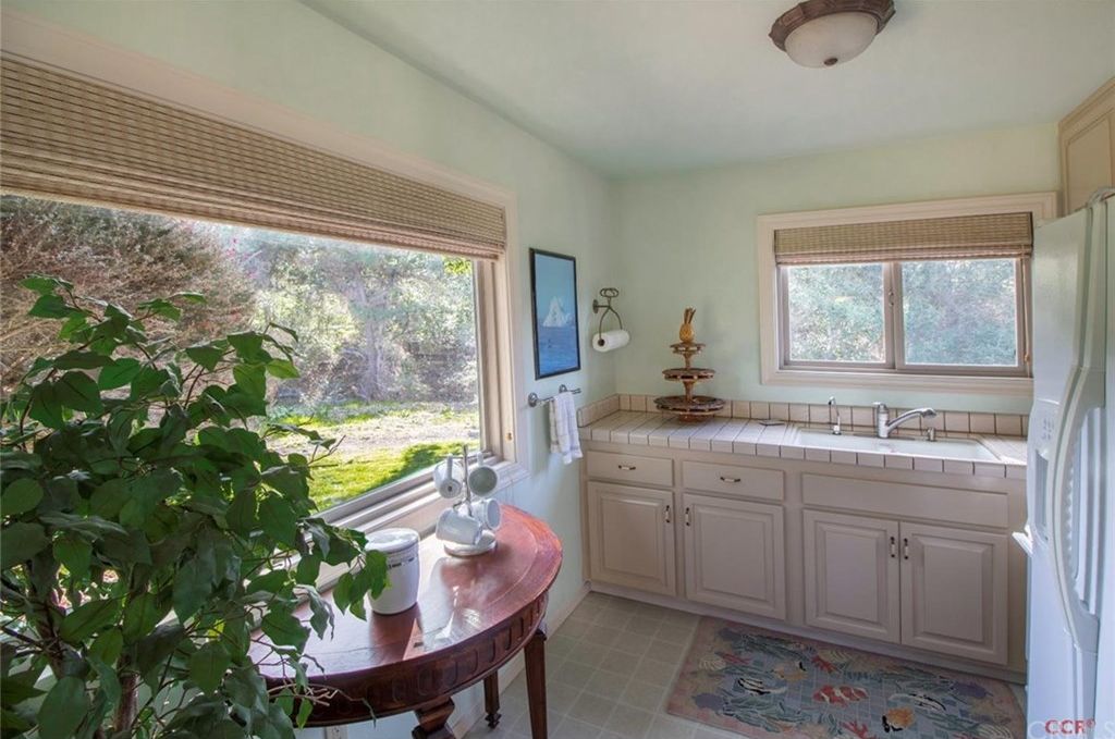 250 Pleasant Ln, Arroyo Grande, CA 93420 -  $1,180,000 home for sale, house images, photos and pics gallery