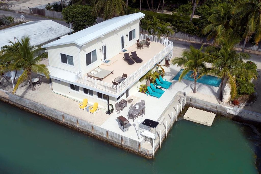 124 Atlantic Ln, Islamorada, FL 33036 -  $1,099,000 home for sale, house images, photos and pics gallery