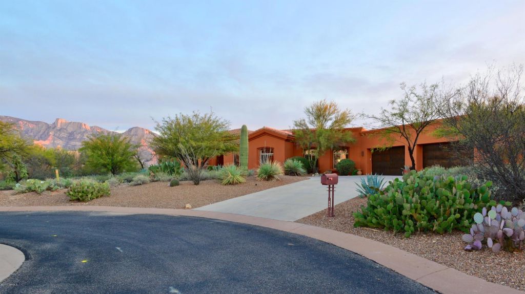545 W Red Mountain Pl, Oro Valley, AZ 85755 -  $1,149,000 home for sale, house images, photos and pics gallery