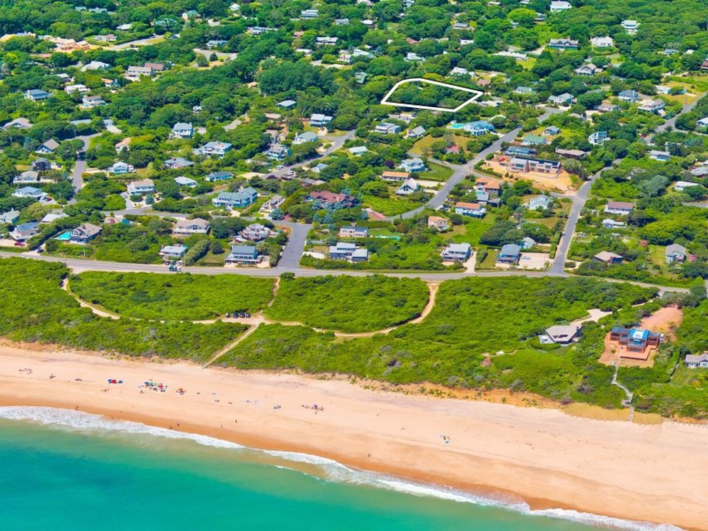60 Bryan Rd, Montauk, NY 11954 -  $1,100,000 home for sale, house images, photos and pics gallery