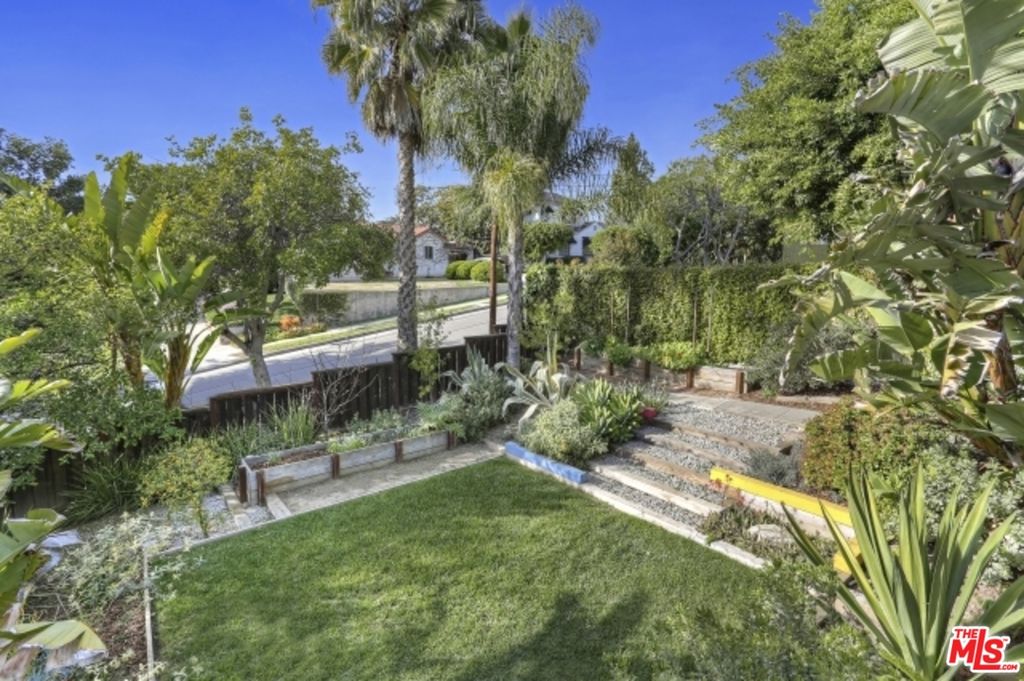 1540 N Benton Way, Los Angeles, CA 90026 -  $1,079,000 home for sale, house images, photos and pics gallery