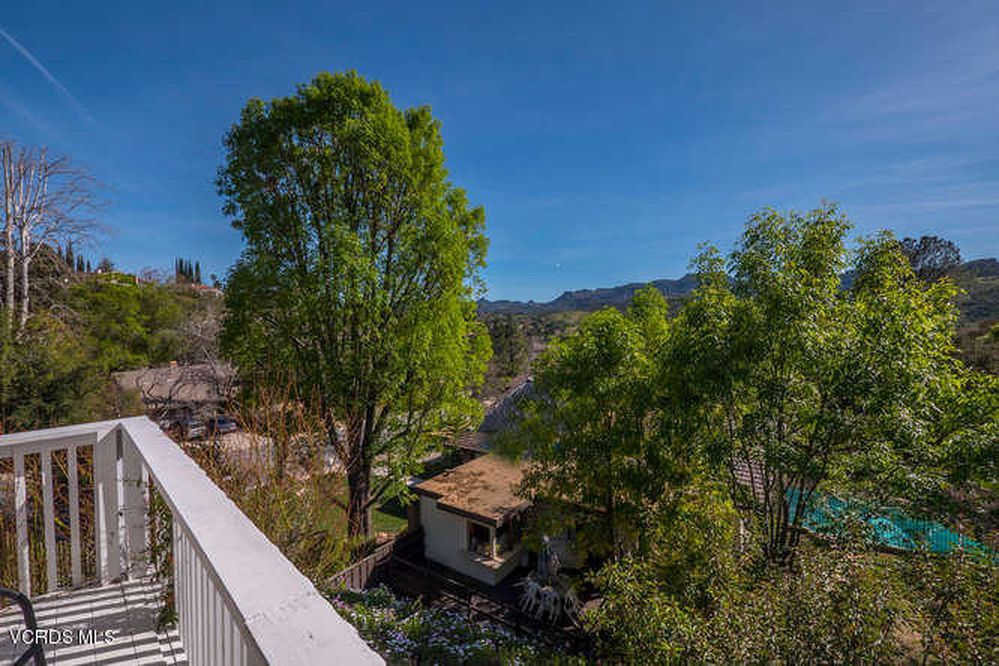 1674 Hawksway Ct, Westlake Village, CA 91361 -  $1,070,000 home for sale, house images, photos and pics gallery