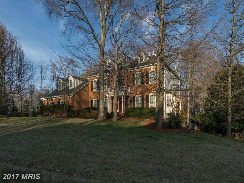 7513 Cannon Fort Dr, Clifton, VA 20124 -  $1,074,000 home for sale, house images, photos and pics gallery