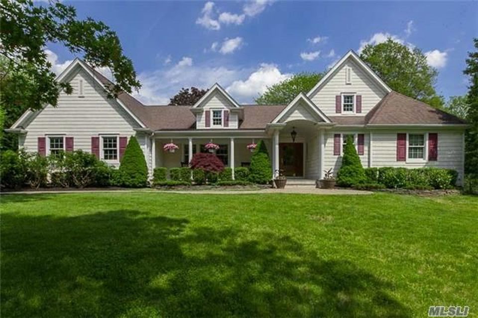 2 Memas Ct, Dix Hills, NY 11746 -  $1,250,000 home for sale, house images, photos and pics gallery