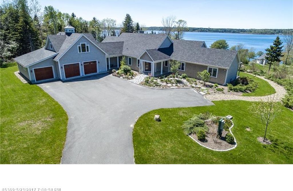 23 Shoreline Dr, Harpswell, ME 04079 -  $1,295,000 home for sale, house images, photos and pics gallery