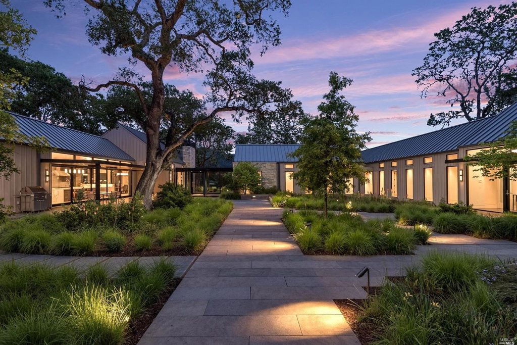 5550 Valley Rd, Santa Rosa, CA 95404 10,000,000 House For