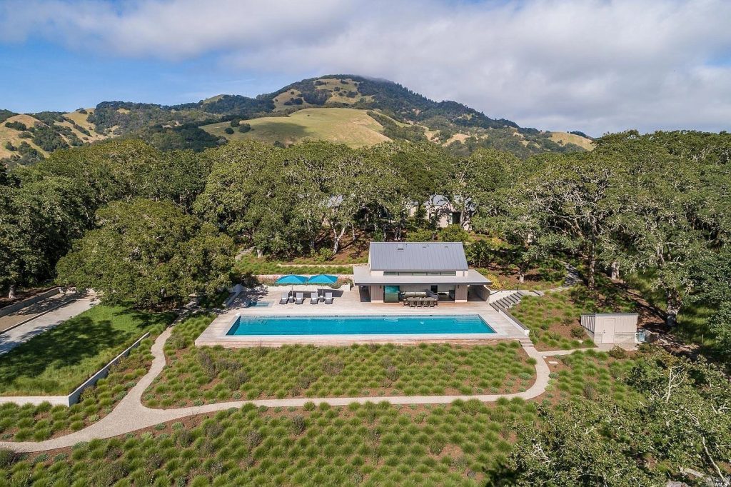 5550 Valley Rd, Santa Rosa, CA 95404 10,000,000 House For