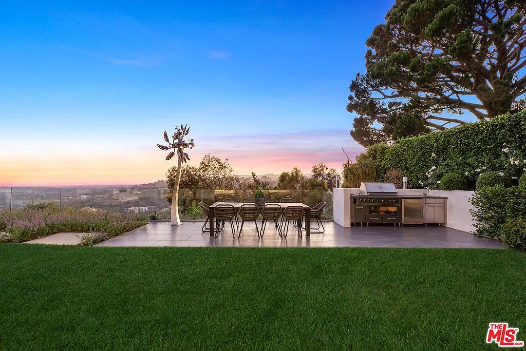 1557 Tower Grove Dr, Beverly Hills, CA 90210 - $6,995,000 home for sale, house images, photos and pics gallery