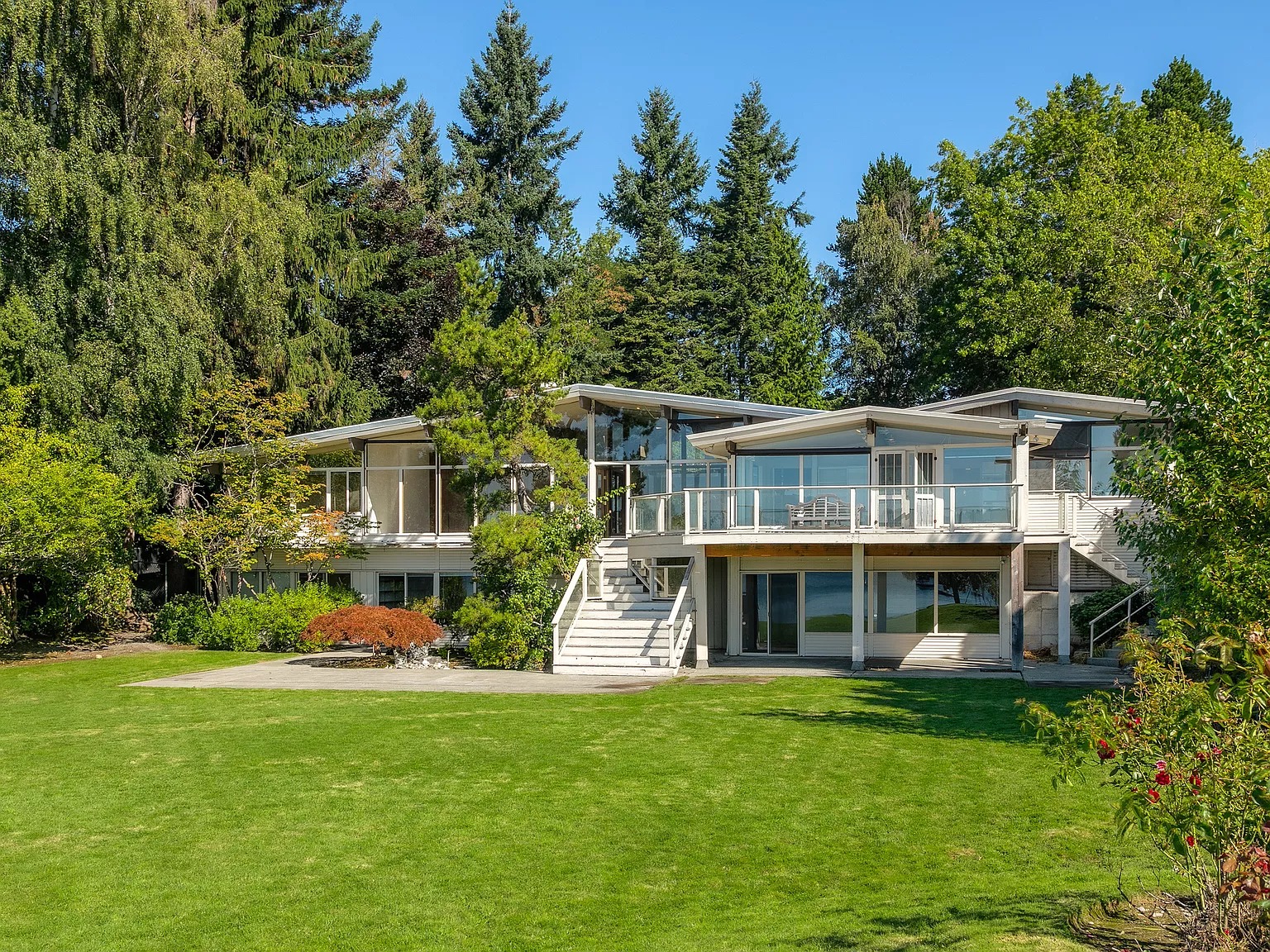 7935 Overlake Dr W, Medina, WA 98039 - $20,000,000 home for sale, house images, photos and pics gallery