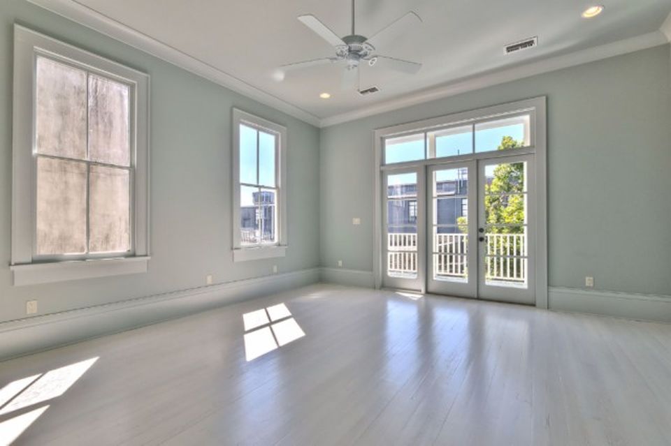 1016 Race St, New Orleans, LA 70130 -  $925,000 home for sale, house images, photos and pics gallery