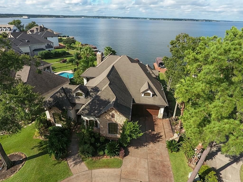 12455 Longmire Lakeview, Conroe, TX 77304 -  $1,025,000 home for sale, house images, photos and pics gallery