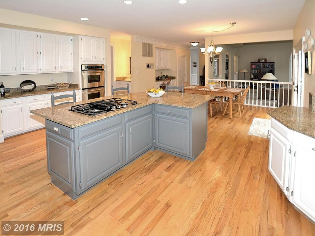 1268 New Bedford Ln, Reston, VA 20194 -  $1,020,000 home for sale, house images, photos and pics gallery