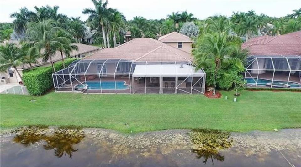 1470 Victoria Isle Dr, Weston, FL 33327 -  $1,185,000 home for sale, house images, photos and pics gallery