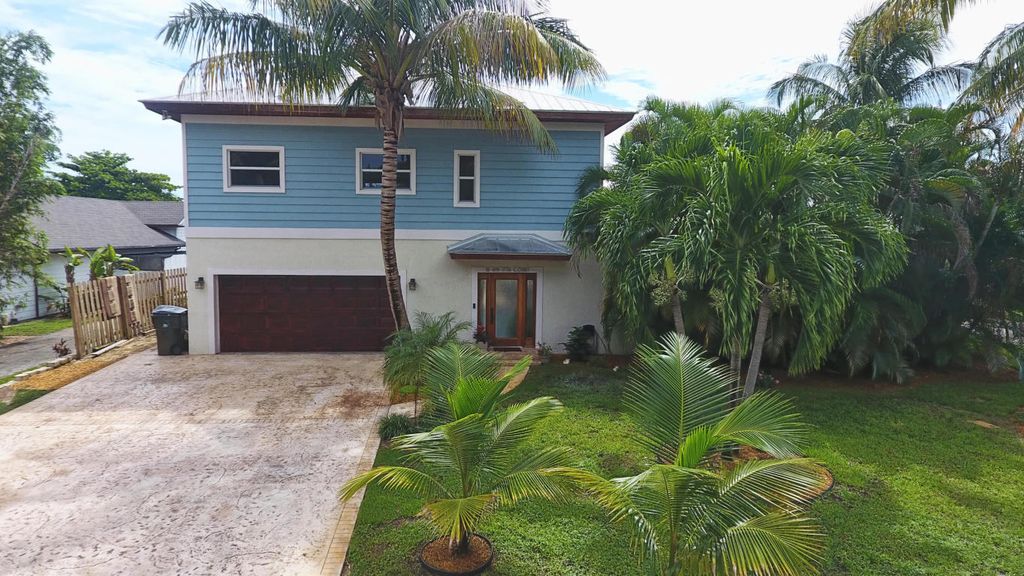 15 NW 17th Ct, Delray Beach, FL 33444 -  $1,099,000 home for sale, house images, photos and pics gallery