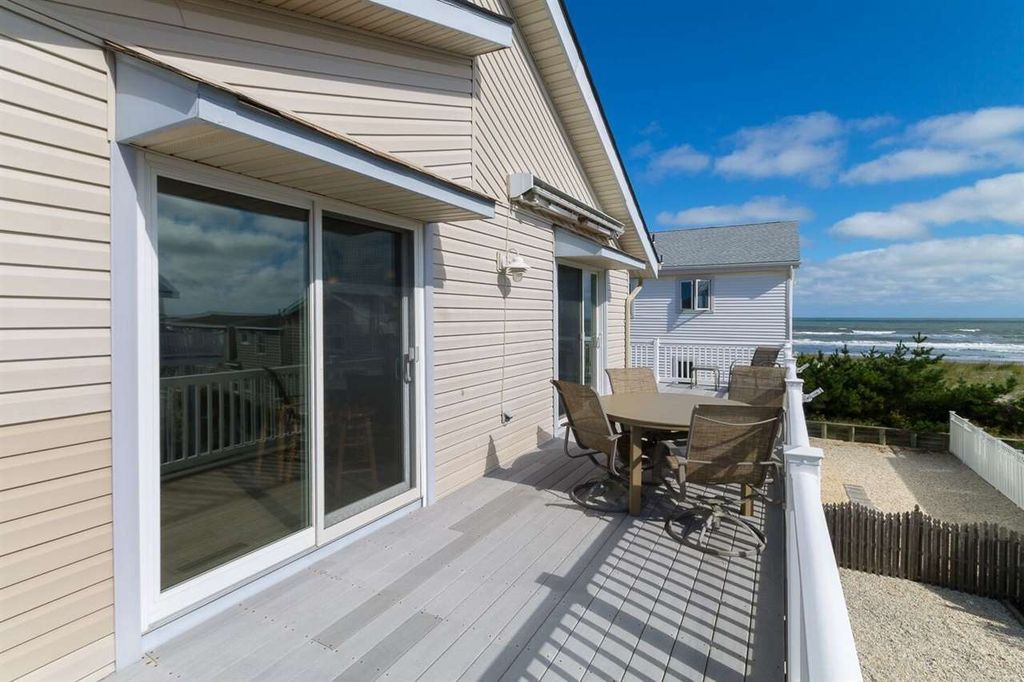 16 82nd St # SOUTH, Sea Isle City, NJ 08243 -  $869,000 home for sale, house images, photos and pics gallery