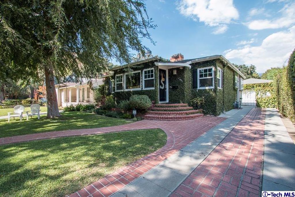 1625 Glorietta Ave, Glendale, CA 91208 -  $1,069,000 home for sale, house images, photos and pics gallery