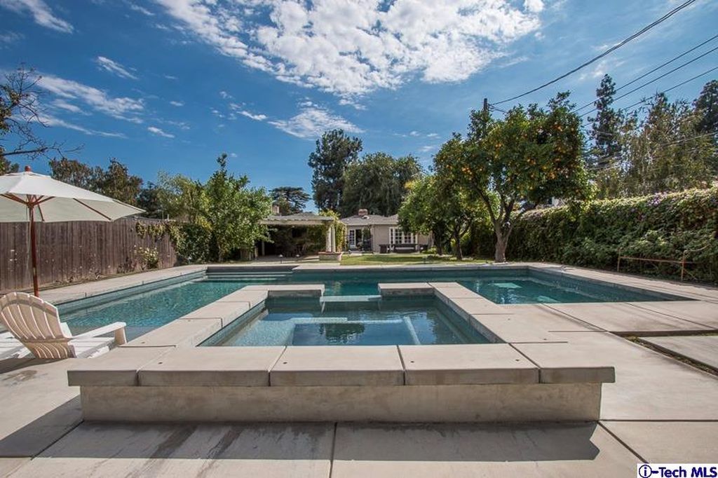 1625 Glorietta Ave, Glendale, CA 91208 -  $1,069,000 home for sale, house images, photos and pics gallery