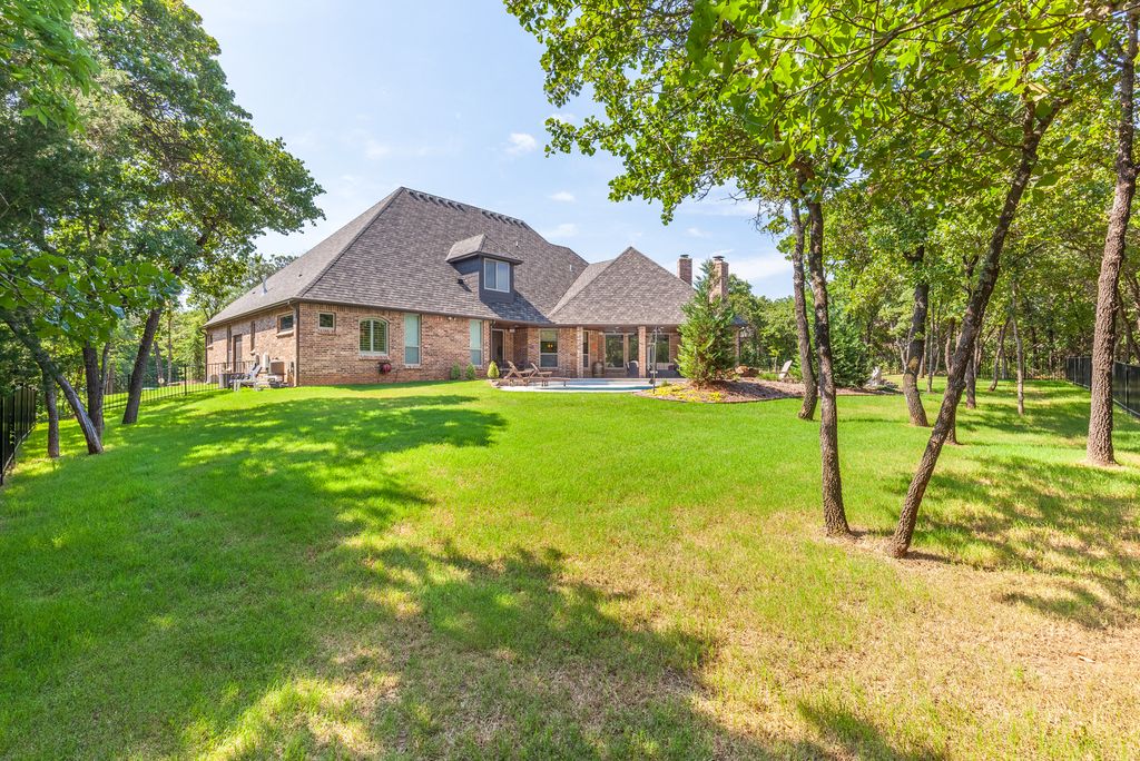 1715 Hidden Lake Dr, Edmond, OK 73034 -  $895,000 home for sale, house images, photos and pics gallery