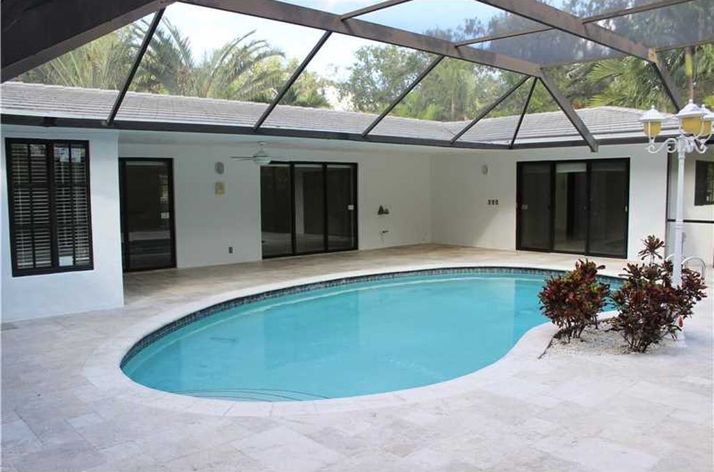 194 W Sunrise Ave, Coral Gables, FL 33133 -  $1,100,000 home for sale, house images, photos and pics gallery