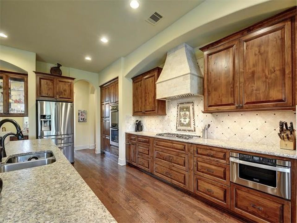 209 Bella Colinas Dr, Austin, TX 78738 -  $875,000 home for sale, house images, photos and pics gallery