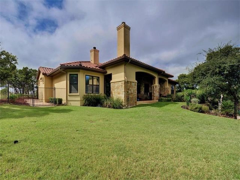 209 Bella Colinas Dr, Austin, TX 78738 -  $875,000 home for sale, house images, photos and pics gallery