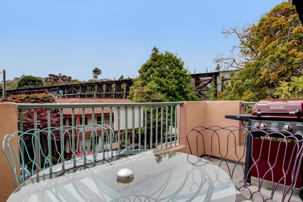 318 Capitola Ave UNIT 1, Capitola, CA 95010 -  $869,000 home for sale, house images, photos and pics gallery