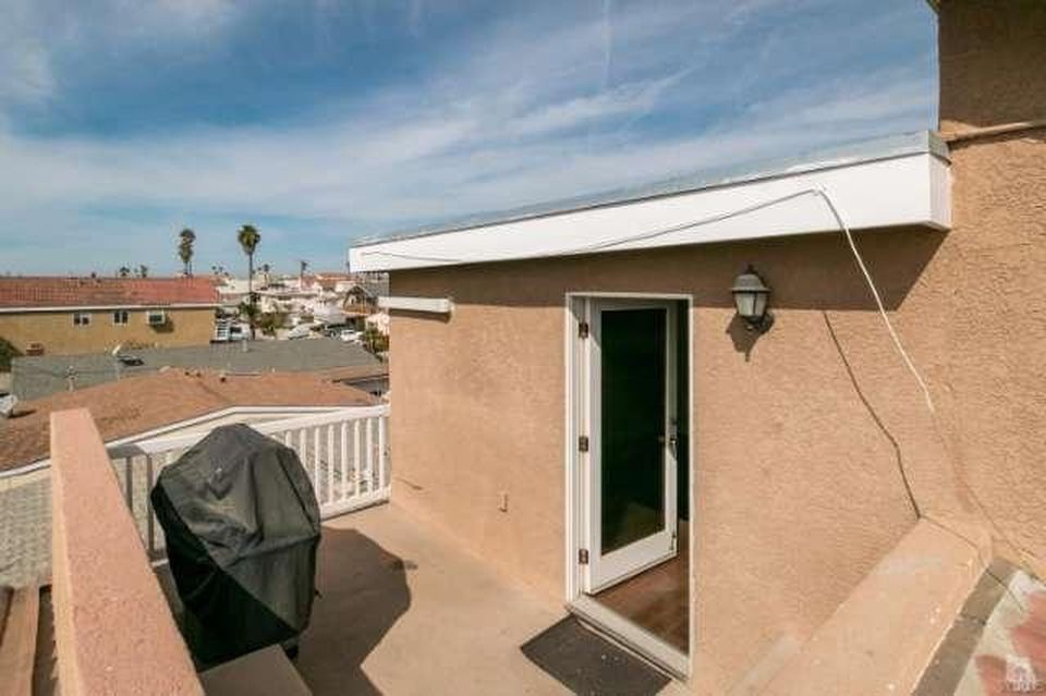 336 Santa Monica Dr, Oxnard, CA 93035 -  $899,000 home for sale, house images, photos and pics gallery