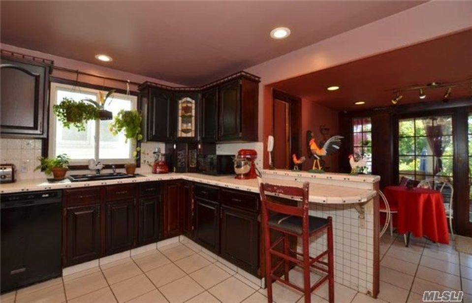 4323 220th Pl, Flushing, NY 11361 -  $925,000 home for sale, house images, photos and pics gallery