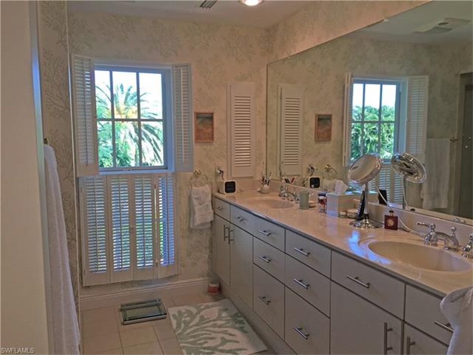 537 Lake Murex Cir, Sanibel, FL 33957 -  $949,000 home for sale, house images, photos and pics gallery