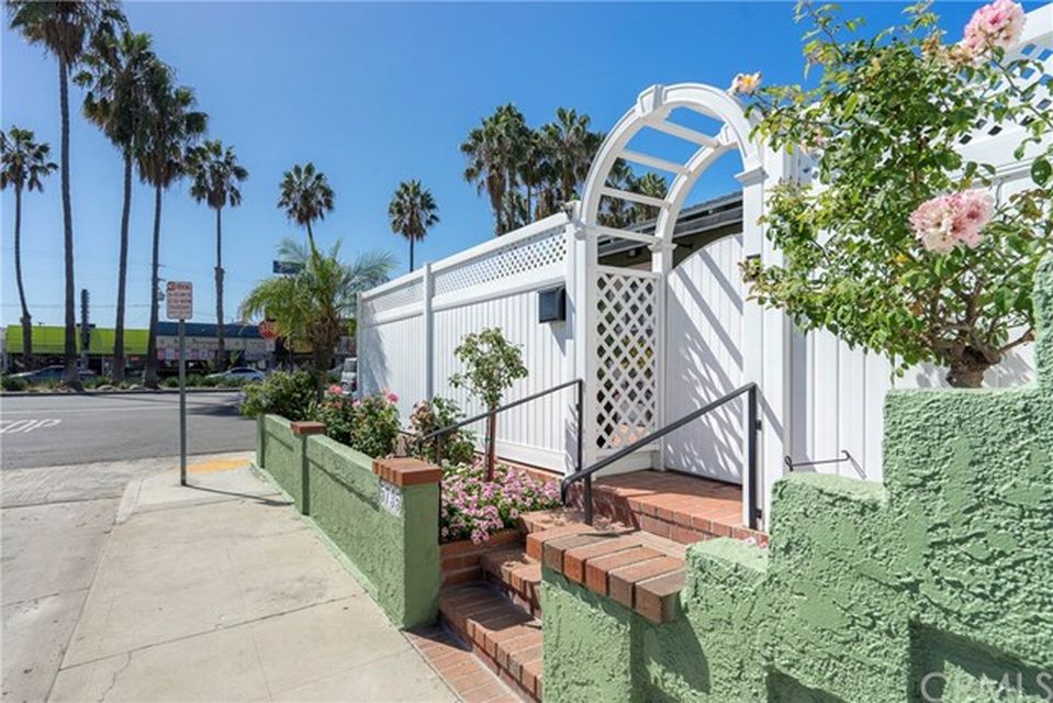 5735 E 2nd St, Long Beach, CA 90803 -  $1,060,000 home for sale, house images, photos and pics gallery