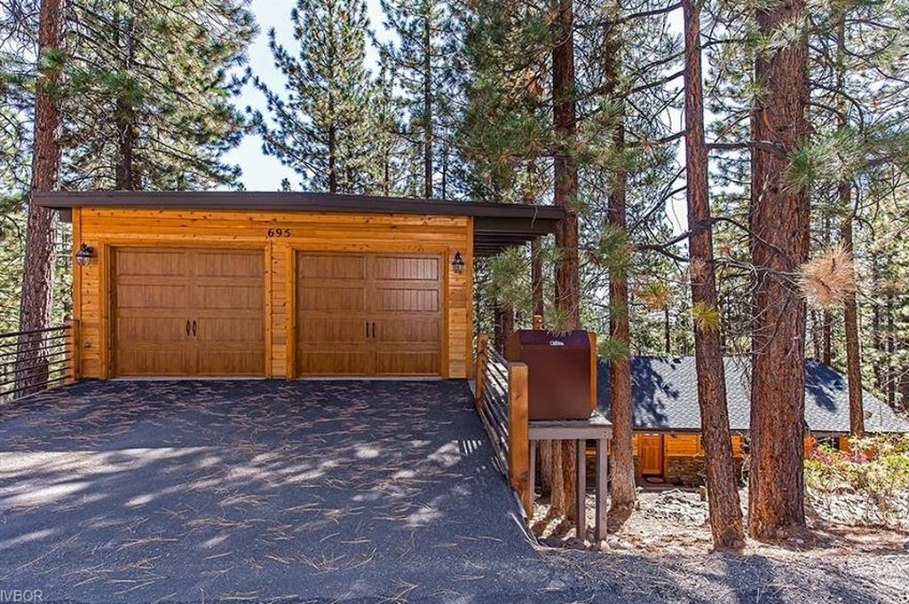 695 Tyner Way, Incline Village, NV 89451 -  $1,070,000 home for sale, house images, photos and pics gallery
