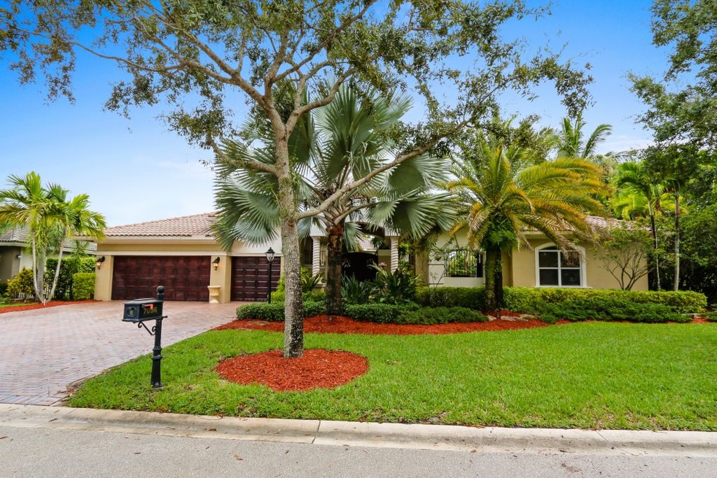 7096 NW 127th Way, Parkland, FL 33076 -  $949,500 home for sale, house images, photos and pics gallery