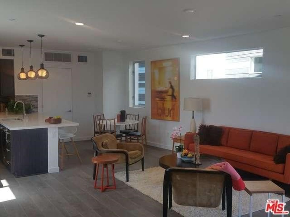 N 1926 1/2 Carmen Ave, Los Angeles, CA 90068 -  $1,075,000 home for sale, house images, photos and pics gallery