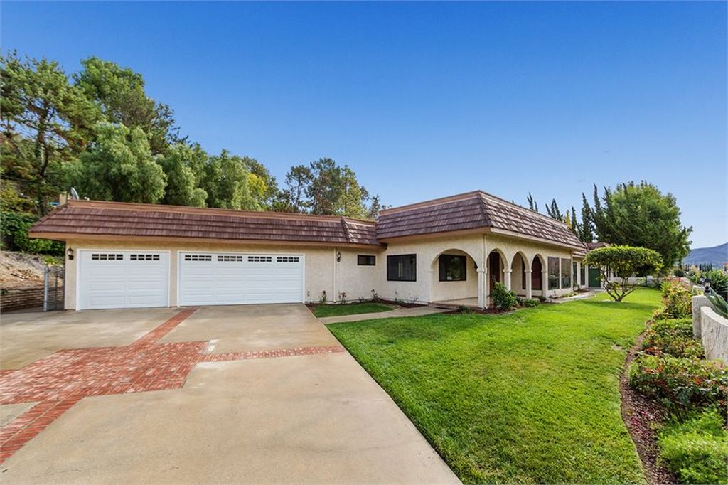 1116 Calle Pecos, Thousand Oaks, CA 91360 -  $1,350,000 home for sale, house images, photos and pics gallery